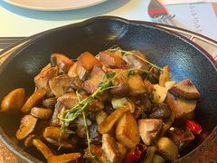 橄榄油煎蘑菇-幸薈飯堂