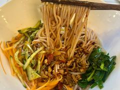 -粉八·云南米线·建水烧烤(常熟路店)