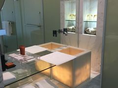 -上海滴水湖皇冠假日酒店