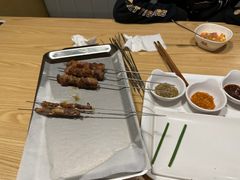 -三个大叔烤羊肉串·歌手驻唱·碳烤鲜肉(西三旗店)