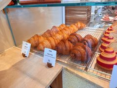 -VERIE BAKEHOUSE