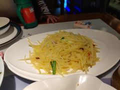 -松沪名灶·豆浆鱼头·新上海菜(飞航吾悦广场店)