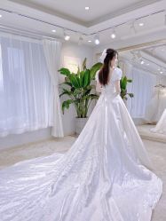 -艾慕婚纱礼服馆(和平店)