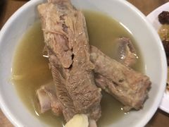 招牌肉骨茶-松發肉骨茶(牛车水店)