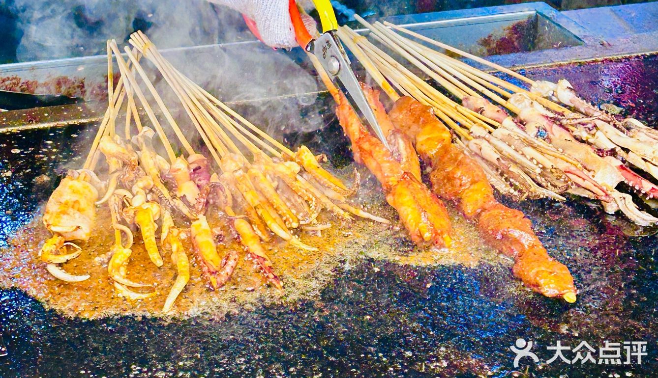 太平街里面一家爆火的烧烤店！
