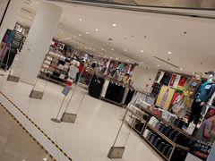 -优衣库(石家庄裕华万达广场店)