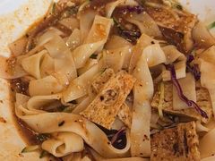 凉皮凉面-新粤新疆菜清真餐厅(拱北店)