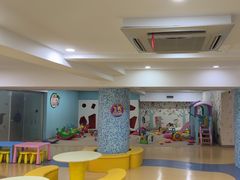 -乐悠游亲子游泳俱乐部