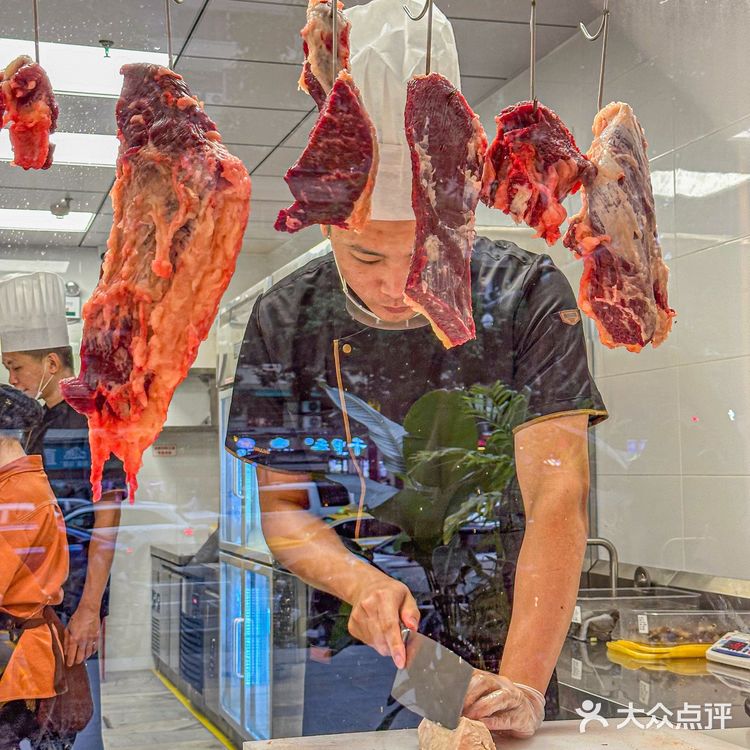 江南西新宠|牛腾腾新鲜现切牛肉火锅一次吃个够