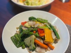 -MONICH牛排融合餐厅(和义大道购物中心店)