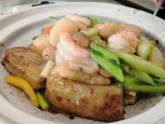 海鲜豆腐煲-香樟花园新粤料理(无锡万象城店)