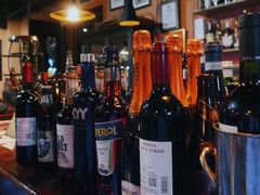 -SISTERS BAR RESTAURANT川意酒馆(嘉善老市H楼店)
