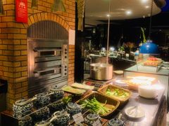 自助取餐区-唐拉雅秀酒店-西锦汇空中BBQ·思创餐厅