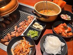 -肉甲韩国木炭烤肉(新壹街1店)