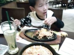 -菲滋意式餐厅(金华银泰城店)