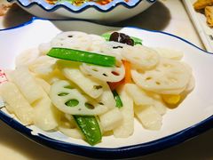 -韵秋荷(宝山龙湖天街店)