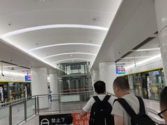-靖江路(地铁站)