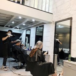 -SIX Hair Consultant