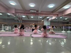 -蒲公英舞蹈艺术中心(解放路校区)