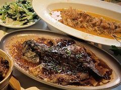 -八府香鸭·啫啫煲(华山路店)