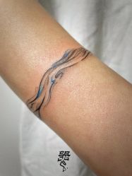 -强师傅打耳洞.脐钉.舌钉饰品