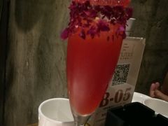 红唇-胡桃里音乐酒馆(曲江店)