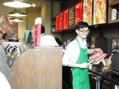 -星巴克臻选(盐城金鹰聚龙湖店)