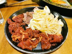 -小志家.鲜牦牛肉牛杂火锅野生菌汤锅