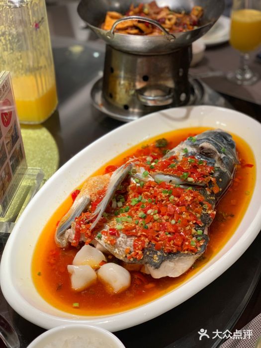 湘厨中国菜馆(花园店)剁椒蒸水库鱼头图片