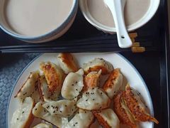 -爱的果实月嫂育婴师(世纪东方店)