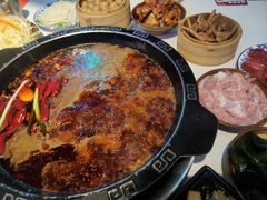 -卤校长老火锅(杨家坪直营店)