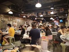 大堂-鲜入围煮花胶鸡海鲜火锅