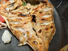 -山川小町·极番烧肉(新地假日广场店)