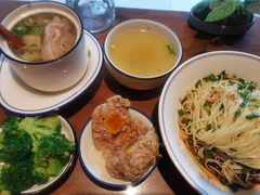 咸蛋黄狮子头-十面春风·江南面馆(崇宁路店)