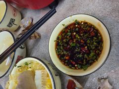 秘制蘸料-墨脱石锅椰子鸡•香草鸭•东山羊(大东海店)