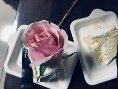 C006加高生日蛋糕4磅-Biteology Artisan Cakes(红庄·国际文化保税创新园店)