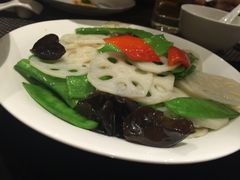 -唐拉雅秀酒店-西锦汇空中BBQ·思创餐厅