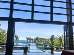 -亚龙湾喜来登·美景台大堂吧