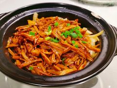 -老牌坊鲁菜名店(美莲广场店)