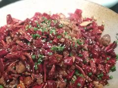 辣子鸡-渝半城经典川粤菜(重庆天地店)