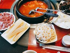 -乳仔牛牦牛汤锅 烤羊排(松潘古城店)