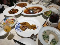 -顺峰海鲜酒楼(省府店)