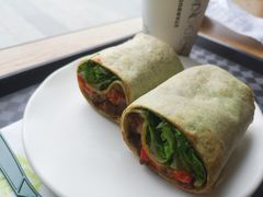 手握牛肉卷-星巴克(徐州云龙万达广场店)