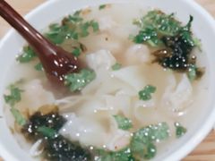 -三好食堂(煎饺·馄饨·肉饼米线·盛世广场店)