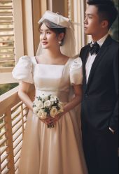 点击看大图 -挪娅婚纱摄影皇家会所