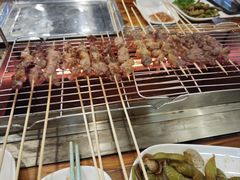 -哈尔滨小酒馆·鲜肉现穿自助烧烤(康新花园店)
