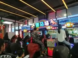 -嗨翻Hi-Fun竞技主题乐园·蹦床团建生日聚会(五棵松华熙店)