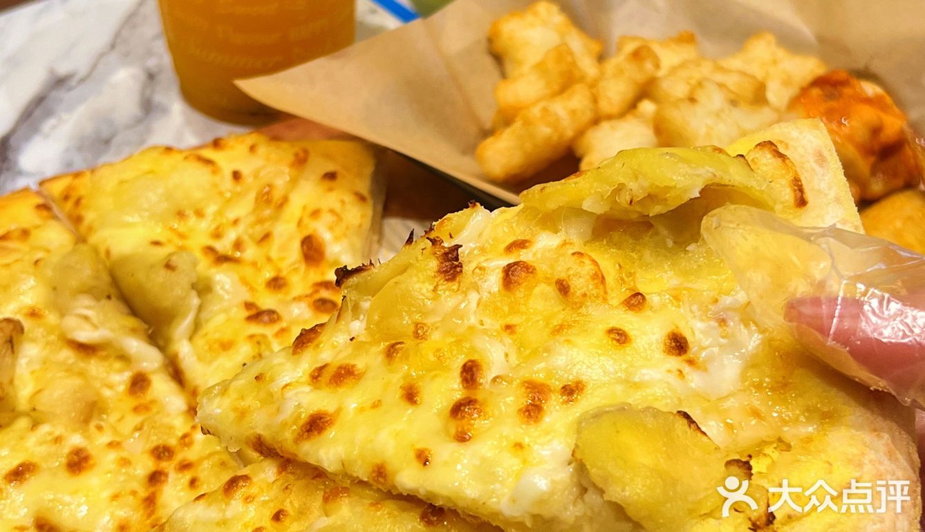 达美乐你是来报恩的吗‼️连续炫三天🍕