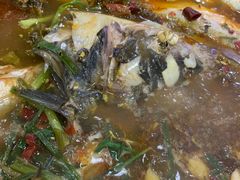 -丹水桥地锅鱼·翘嘴鲌·地方特色全鱼宴(丹江口大坝店)