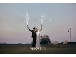 -雪中彩影婚纱摄影·微光艺术中心